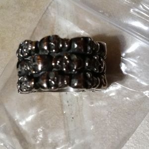 Skull ring